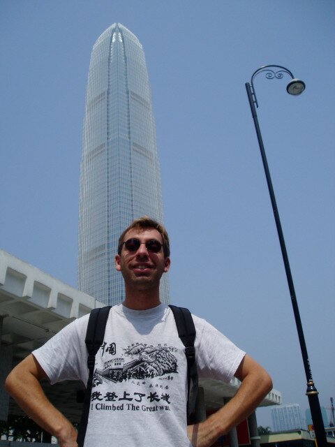 Avec Cesar Pelli comme architecte, le Two International Finance Center fait partie des tours les plus hautes du monde, avec ses 415 mètres de haut.

