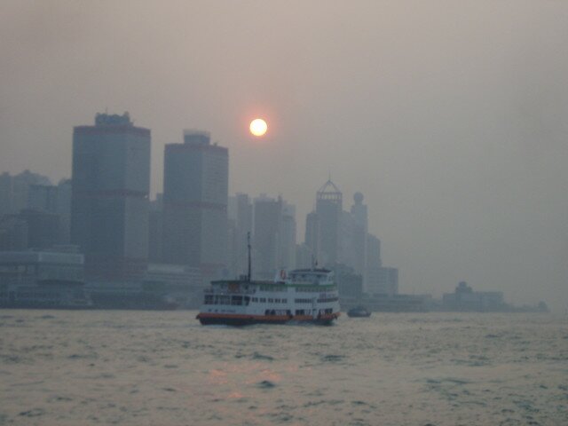 Couché de soleil sur la baie de Hong Kong
