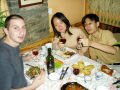 Au restaurant avec un couple d'amis chinois 